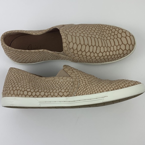 Joie tan reptile pattern slip on sneakers size 37 (5.5 see cov chart ) - Picture 5 of 12